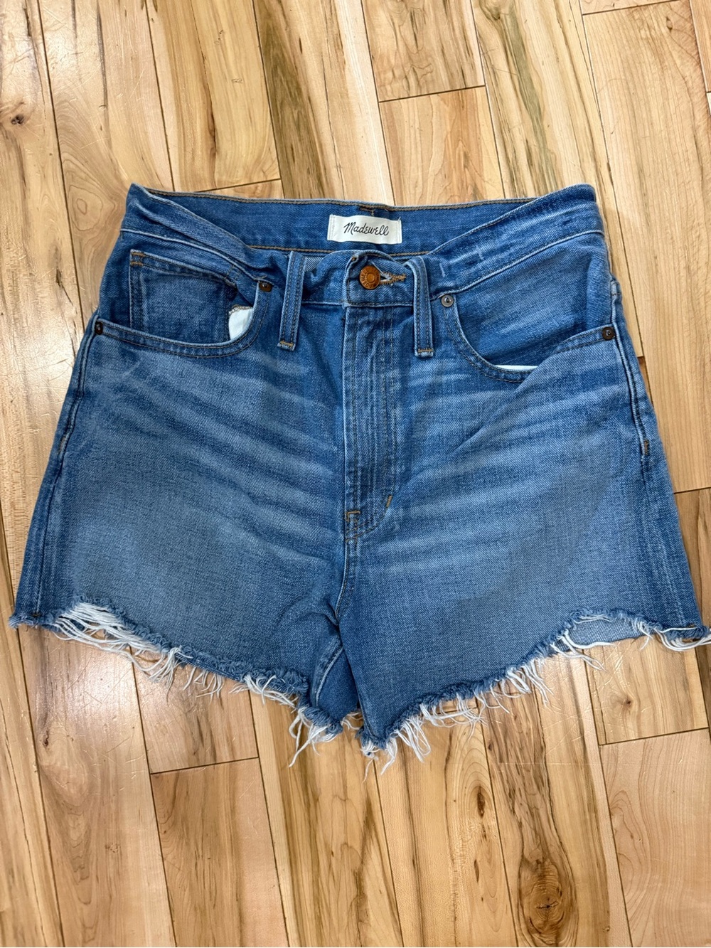 Madewell Light Wash Frayed Hem Denim Shorts size 26 and 27 - Picture 2 of 3